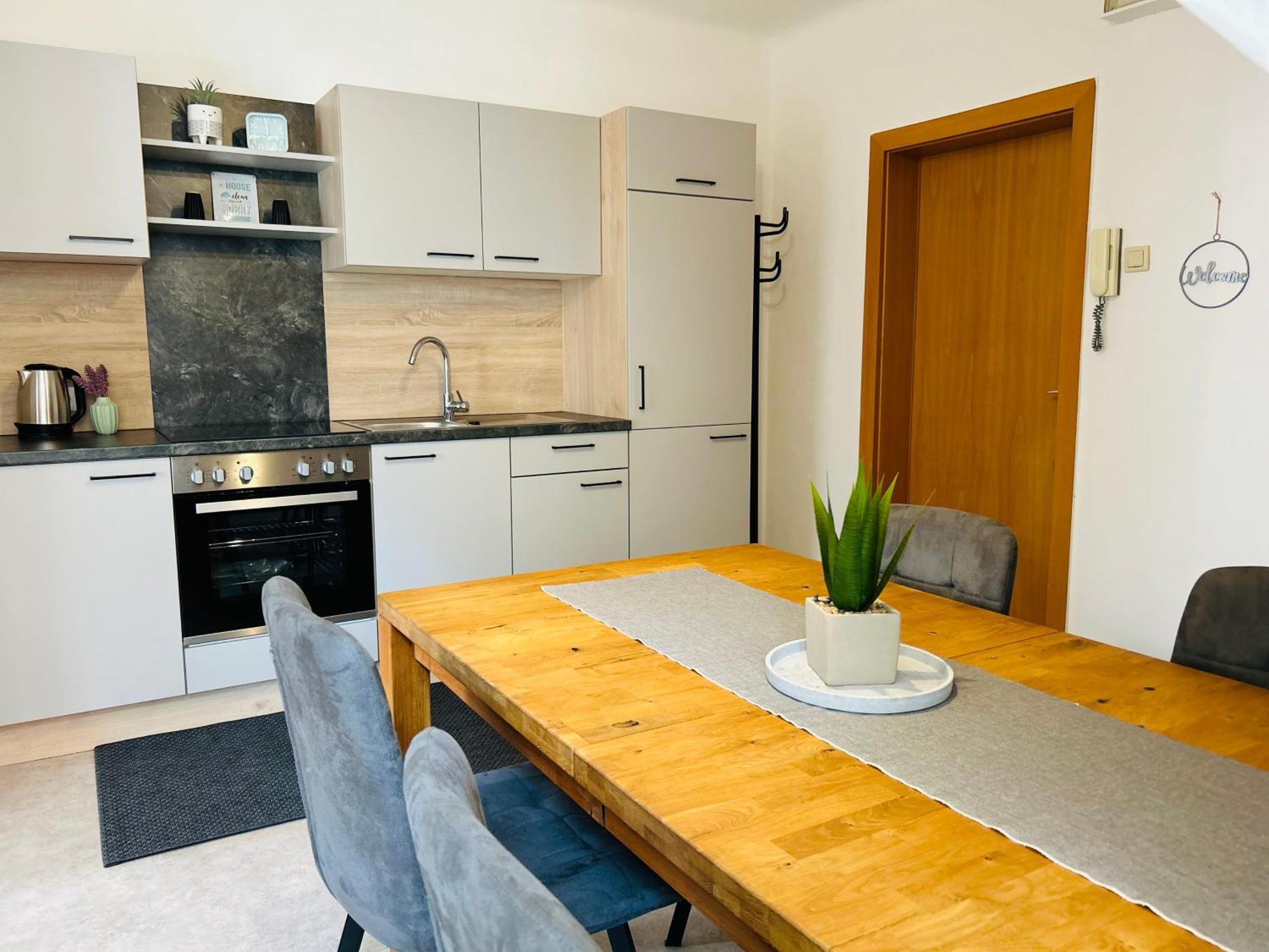 Apartment Gutenberg - Self-Check-In - Naehe Redbull Ring Knittelfeld Buitenkant foto